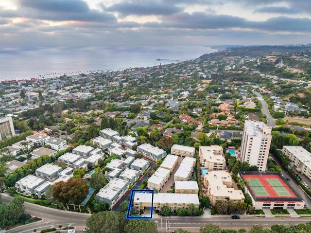 2400 Torrey Pines Rd, La Jolla CA: https://media.crmls.org/mediaz/71f084d5-9bc9-4b41-9d66-11c5aee261bd.jpg