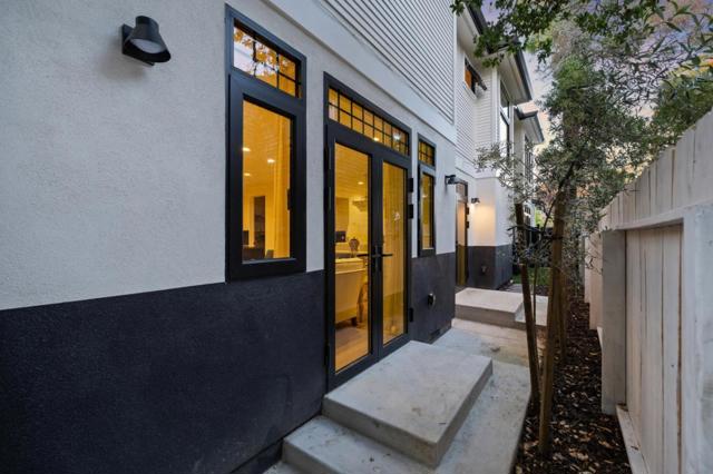 546 Oxford Avenue, Palo Alto CA: https://media.crmls.org/mediaz/71f325b7-146b-45f9-bcfa-4ee51f7604cd.jpg