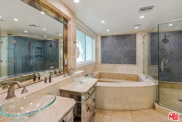 9620 Highridge Drive, Beverly Hills CA: https://media.crmls.org/mediaz/71f3735c-12b8-4884-979d-07ded3a86450.jpg