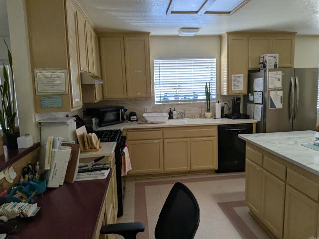 Detail Gallery Image 4 of 21 For 2130 E 8th St, National City,  CA 91950 - – Beds | – Baths