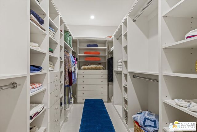 47392 Jadida Avenue, Palm Desert CA: https://media.crmls.org/mediaz/71f46ee4-76d0-4d23-a4ef-a01a2543b47b.jpg