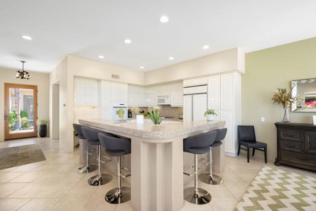 80080 Riviera, La Quinta CA: https://media.crmls.org/mediaz/71f50158-a4df-4fe8-9b7d-b89ca10bf68d.jpg