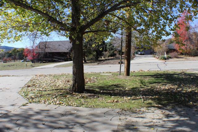 Detail Gallery Image 5 of 26 For 23950 Jacaranda Dr, Tehachapi,  CA 93561 - 3 Beds | 2 Baths