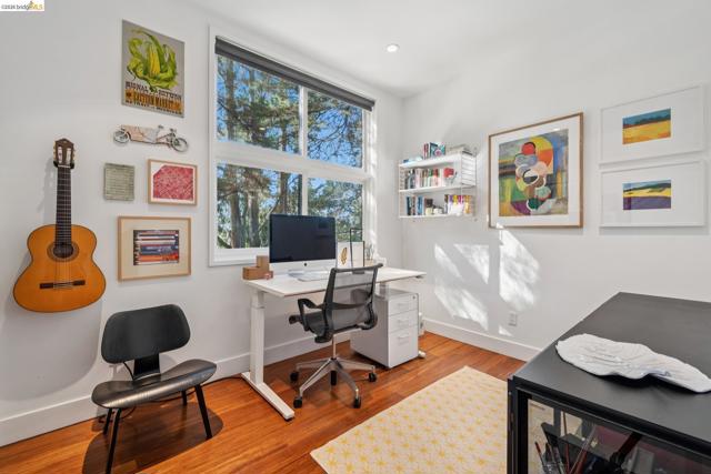 Image 40 of 60 For 8210 Skyline Blvd