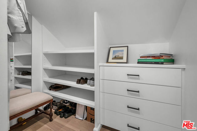 751 Westholme Avenue, Los Angeles CA: https://media.crmls.org/mediaz/71f5e757-5d7e-40e2-85d5-60660332c9e5.jpg