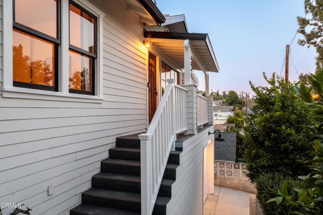 Detail Gallery Image 2 of 40 For 4865 Granada St, Los Angeles,  CA 90042 - 2 Beds | 1 Baths