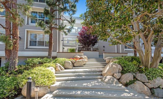13078 Mindanao Way, Marina del Rey CA: https://media.crmls.org/mediaz/71f6f961-3d26-428b-a431-86c303ba67a8.jpg