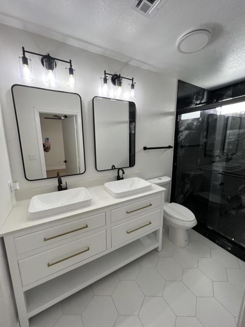 54621 Avenida Herrera, La Quinta CA: https://media.crmls.org/mediaz/71f712ba-9814-42ec-86f7-0f2d4e7a0f2b.jpg