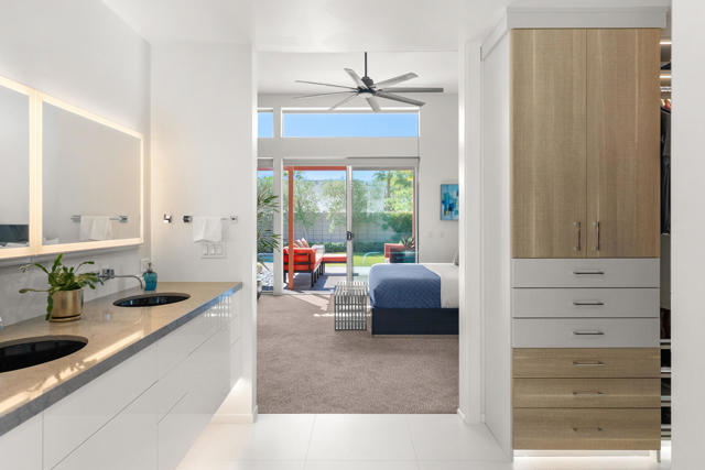 1069 Azure Court, Palm Springs CA: https://media.crmls.org/mediaz/71f76ec4-ec61-48c4-8b2a-93a4f4b1e6b9.jpg