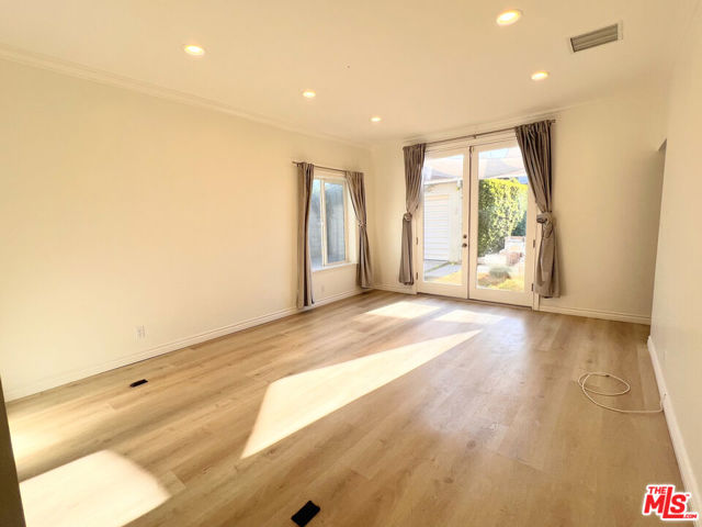 7311 Dunfield Avenue, Los Angeles CA: https://media.crmls.org/mediaz/71f79fed-723a-493a-af1b-2a2a57d6fc94.jpg