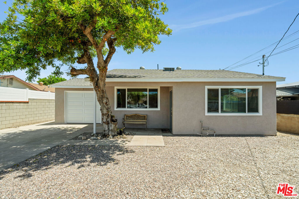 13032 Glamis Street