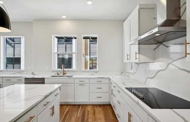 2506 Sage Street, San Mateo CA: https://media.crmls.org/mediaz/71f82f53-6b71-4616-80ef-620347b6e0c0.jpg