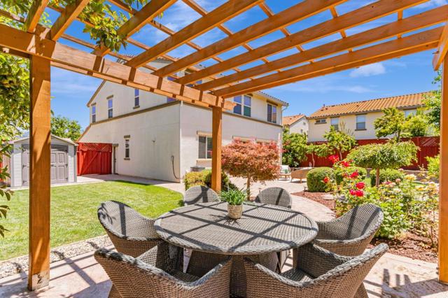 17425 Shelton Way, Morgan Hill CA: https://media.crmls.org/mediaz/71f94109-42f9-4861-94a2-1d6fba7f7d50.jpg