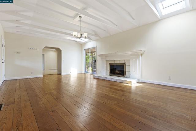 828 Bancroft Rd, Walnut Creek CA: https://media.crmls.org/mediaz/71f94a3f-e051-46f0-b94c-6afe9e5aaaca.jpg