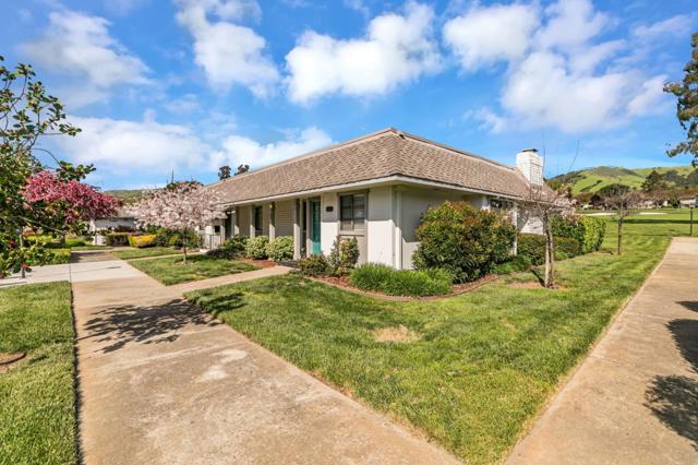 5076 Cribari Bluffs, San Jose CA: https://media.crmls.org/mediaz/71f9aa0e-4aa6-421b-83dd-5320a4a5c9b4.jpg
