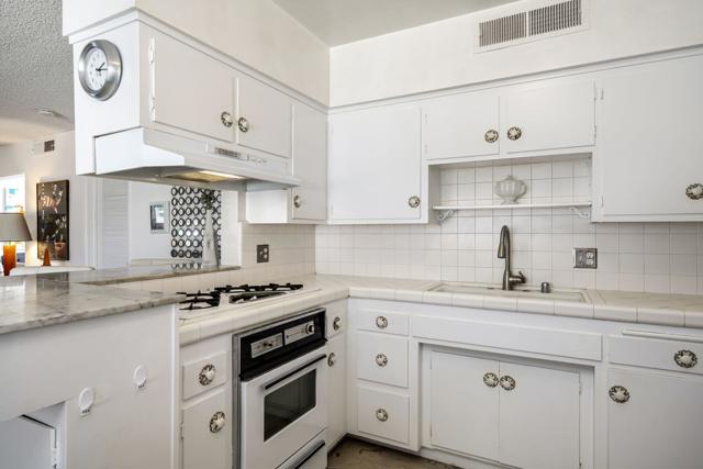 1943 E Tachevah Drive, Palm Springs CA: https://media.crmls.org/mediaz/71f9bc9b-9c66-40b2-9c49-45786a6927ed.jpg