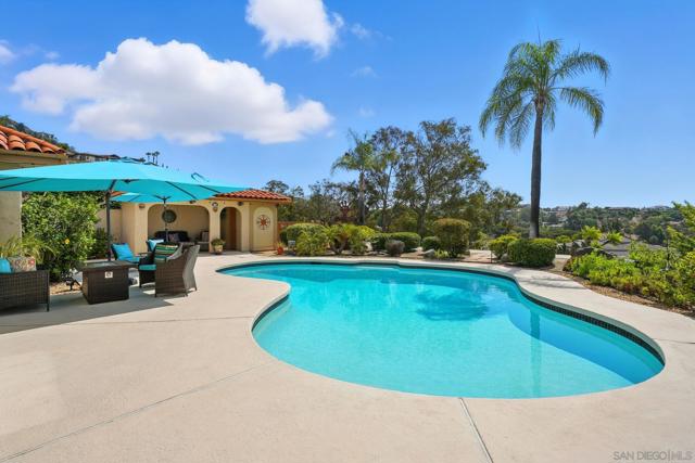 4343 Avenida Gregory, Spring Valley CA: https://media.crmls.org/mediaz/71fa79e1-43c6-41ec-ae68-031989eeb738.jpg