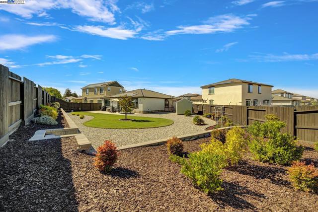 4014 Kenwood Cir, Oakley CA: https://media.crmls.org/mediaz/71fb6f34-f1be-4cf1-9588-3aafa7a0c613.jpg