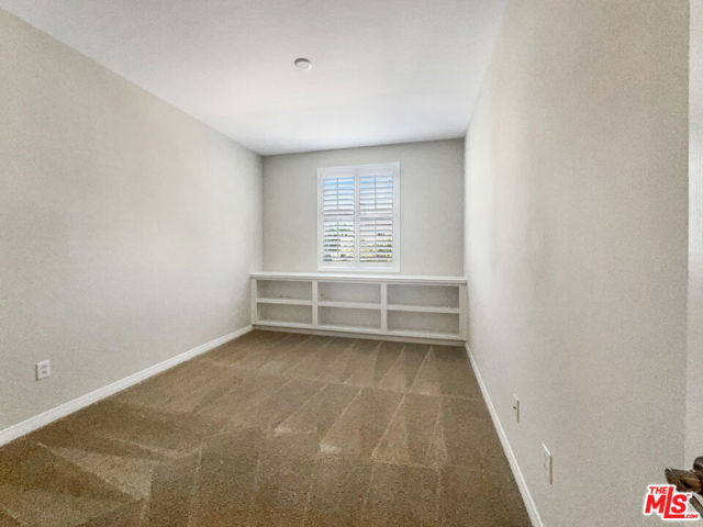 28687 Pietro Drive, Valencia CA: https://media.crmls.org/mediaz/71fbee03-f3b4-49aa-b0b2-f967dfbbde9b.jpg