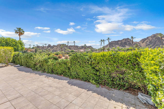 78565 Vista Del Fuente, Indian Wells CA: https://media.crmls.org/mediaz/71fcf117-78b5-48a7-8f77-a808842253ca.jpg