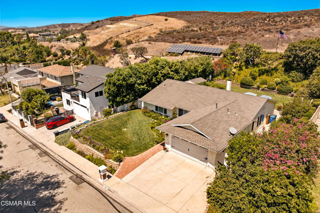 2063 Woodglen Street, Simi Valley CA: https://media.crmls.org/mediaz/71fd3aff-db9b-4586-a3d9-b68a1bea0708.jpg