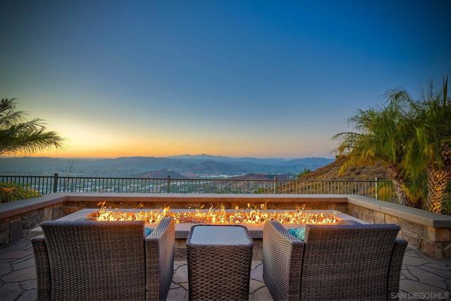 7000 Mariposa, Santee CA: https://media.crmls.org/mediaz/71fde9c2-63b6-4d04-bc35-9ad8bf660775.jpg