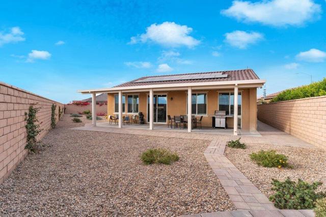 85647 Veneto Lane, Indio CA: https://media.crmls.org/mediaz/71fe5cd8-23fd-42dc-9151-ccd5842eed68.jpg