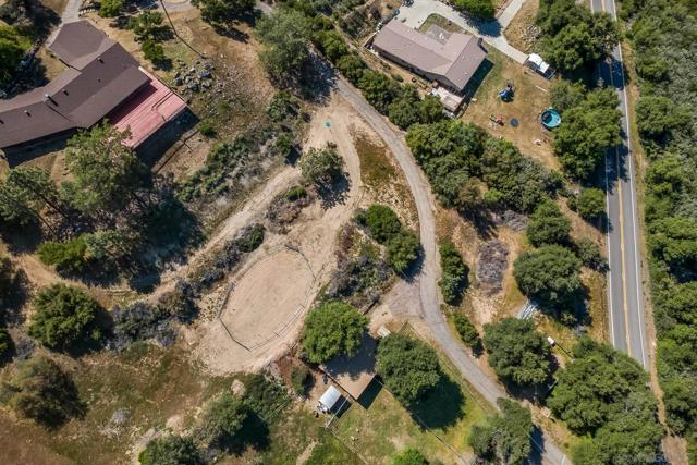 10649 Boulder Creek Rd, Descanso CA: https://media.crmls.org/mediaz/71fe9c99-ded7-43ec-a098-3bd156a6bc05.jpg