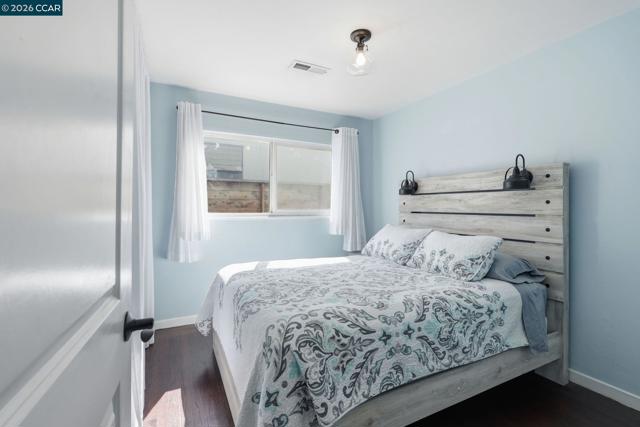 Image 10 of 28 For 2105 Holbrook Drive