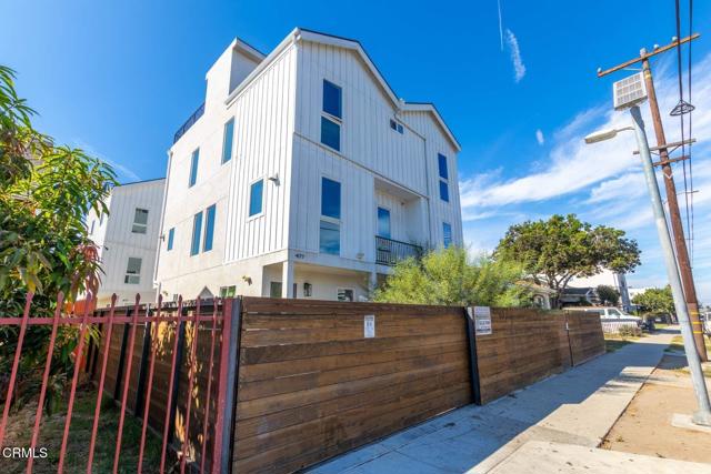 Detail Gallery Image 13 of 15 For 4179 Normandie Ave #1/2,  Los Angeles,  CA 90037 - 4 Beds | 3 Baths