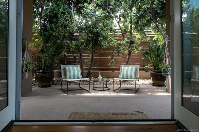 1521 Neptune Ave, Encinitas CA: https://media.crmls.org/mediaz/7200d3c4-e554-4580-83ae-4394dc323de3.jpg