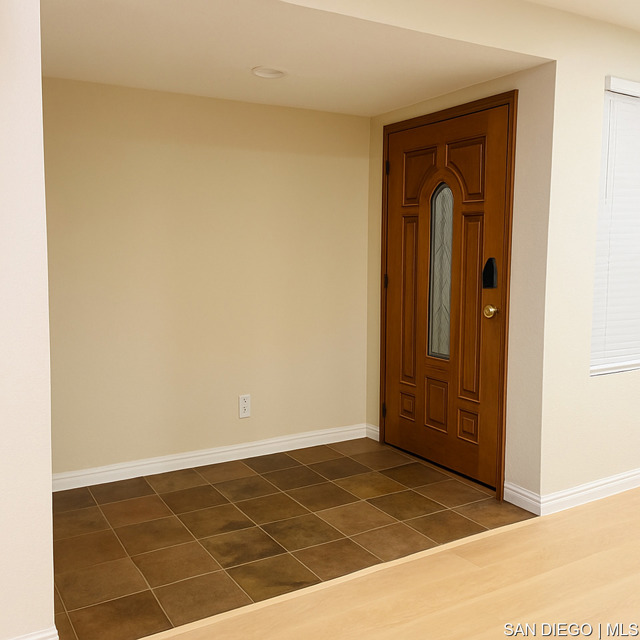 11512 Faisan WAY, San Diego CA: https://media.crmls.org/mediaz/72013c5a-ac60-4f63-ab3d-0468b12e7958.jpg