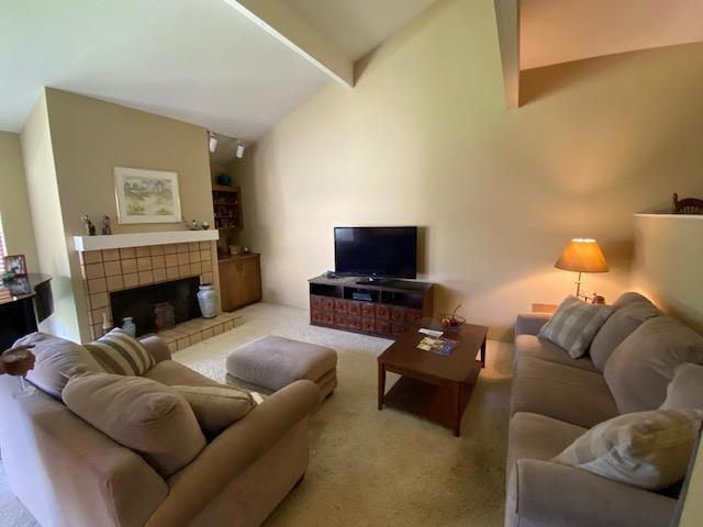 270 Joes Lane, Hollister CA: https://media.crmls.org/mediaz/72015596-a3f9-4cb6-b33c-686b216671ab.jpg