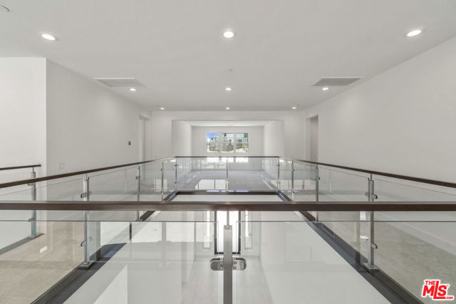 20115 W Galway Lane, Porter Ranch CA: https://media.crmls.org/mediaz/720218eb-4e3b-4bde-b7b6-b73da02c09df.jpg