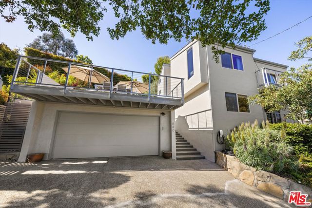 840 Cheltenham Road, Santa Barbara CA: https://media.crmls.org/mediaz/720243af-d6dd-47c5-abbb-0404efd6d215.jpg