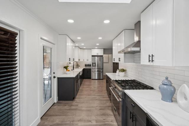 219 D Street, Redwood City CA: https://media.crmls.org/mediaz/72026009-b7d0-4d33-9683-bc29848ed719.jpg