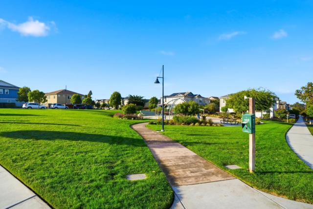 275 Skyview Drive, Marina CA: https://media.crmls.org/mediaz/72028705-4e6a-4248-a48e-e9288ff109a6.jpg