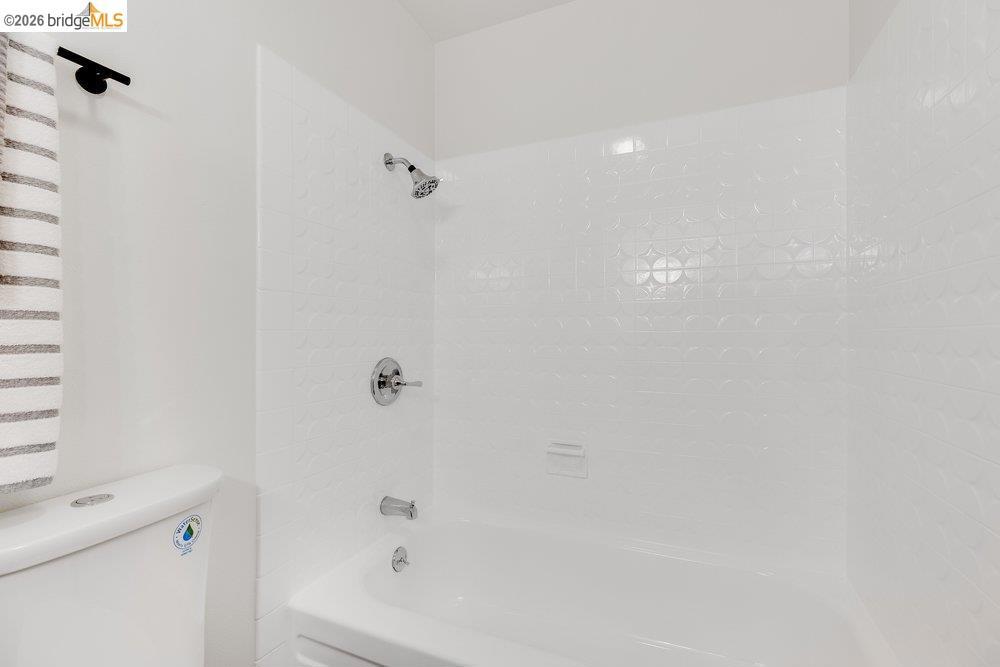 https://media.crmls.org/mediaz/7202a4d1-7bd0-4b3d-bb16-005d3393c675.jpg?preset=X-Large