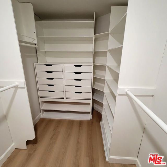 828 S Bedford Street, Los Angeles CA: https://media.crmls.org/mediaz/72041099-3a5a-4fb4-9ca4-9c427a818af4.jpg