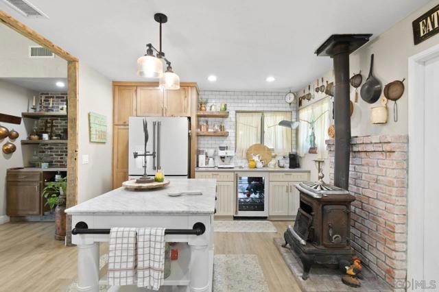 17915 Mark Lee Dr, Jamul CA: https://media.crmls.org/mediaz/72046396-2424-46ab-b259-9dd2c875f5e5.jpg