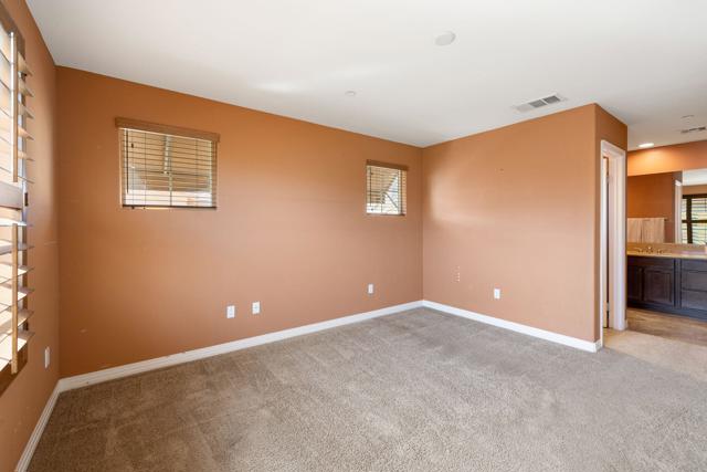 Image 32 of 45 For 52130 Desert Spoon Court