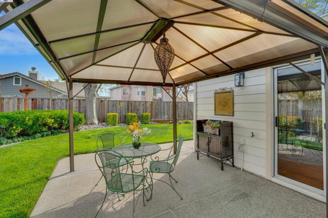 631 Splitrail Ct, Livermore CA: https://media.crmls.org/mediaz/7205896a-0b37-44b5-9d10-b04aef5b1910.jpg
