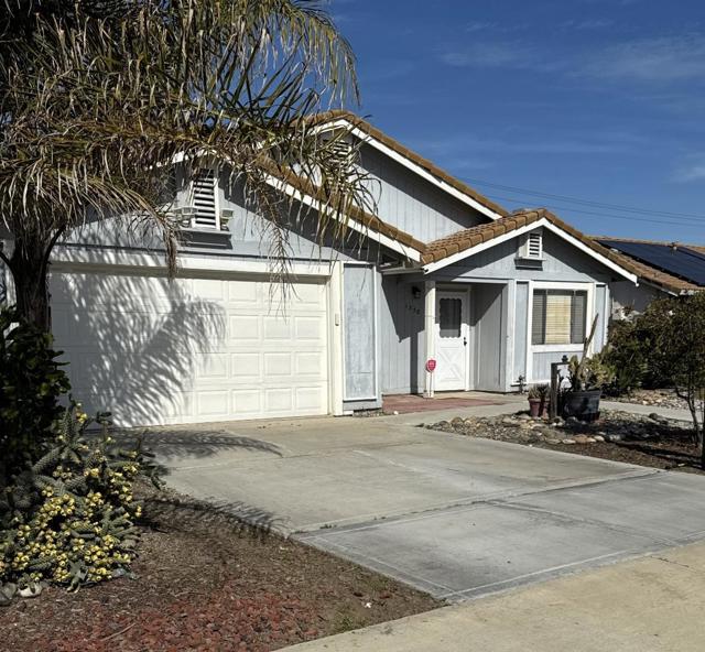 1338 Quail Street, Los Banos CA: https://media.crmls.org/mediaz/7205e2e2-6f84-4099-9778-2f4093456055.jpg