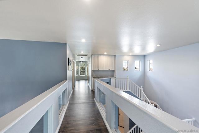 11927 Dapple Way, San Diego CA: https://media.crmls.org/mediaz/72065b1d-5670-4507-9421-e142ef037ad7.jpg