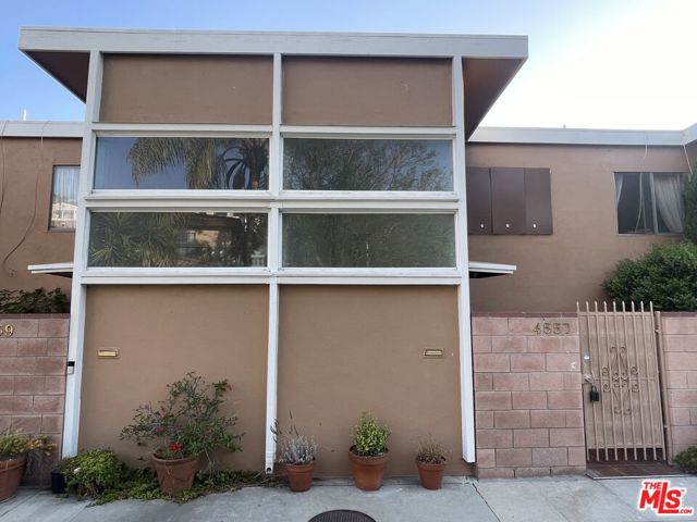 4557 Don Ricardo Dr, Los Angeles, CA 90008