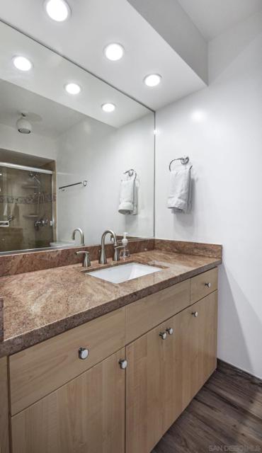 1770 Avenida Del Mundo, Coronado CA: https://media.crmls.org/mediaz/7206bb71-a678-4499-a49f-e49aebdca05a.jpg