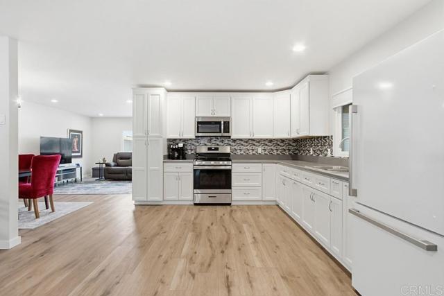 Detail Gallery Image 7 of 59 For 200 N El Camino Real #46,  Oceanside,  CA 92058 - 2 Beds | 2 Baths