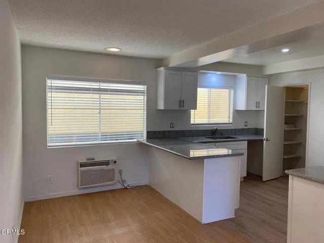 Detail Gallery Image 7 of 11 For 524 E Palm Ave #8,  Burbank,  CA 91501 - 2 Beds | 2 Baths