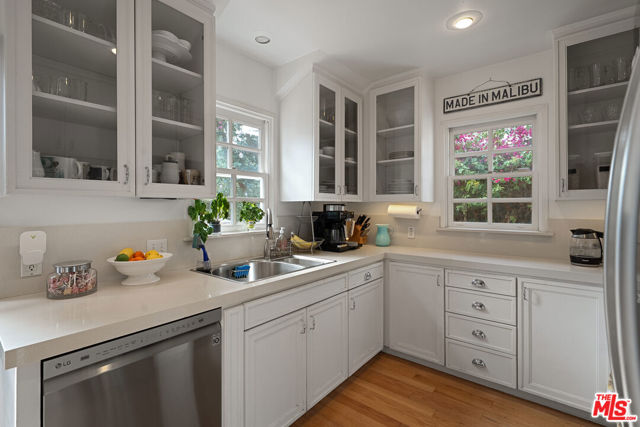 Drew Fenton | 11450 Chenault Street Los Angeles CA | MLS: 7456709 Drew Fenton | 11450 Chenault Street Los Angeles CA | MLS: 7456709