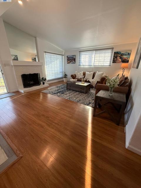 Image 5 of 16 For 4901 Eden Ct
